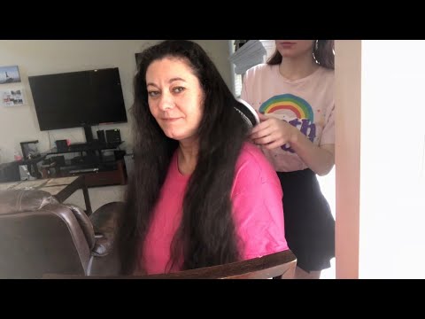 ASMR | Relaxing Hair Brushing & Play w/ My Mom 💇🏻‍♀️