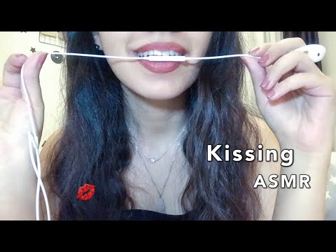 1 minute ASMR | soft kiss sounds on mic (No talking)