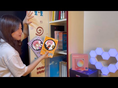 ASMR : BOOKSHELF TOUR 📚📖 TRACING, TAPPING, SCRATCHING WITH RANDOM TRIGGERS