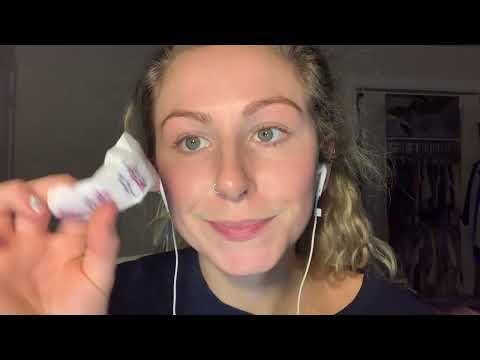 ASMR// GUM CHEWING, MOUTH SOUNDS, WHISPERS