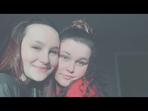 asmr- hand sounds/movements w my sister. 💙