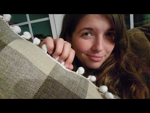ASMR | Textured Pillow Scratching