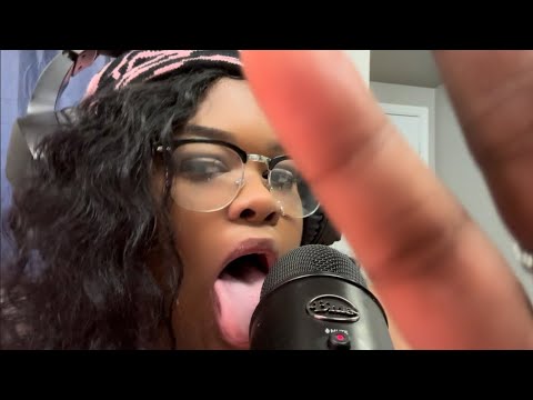 ASMR | chaotic, fast and aggressive mouth sounds👅✨(spit painting, stuttering and tongue fluttering)