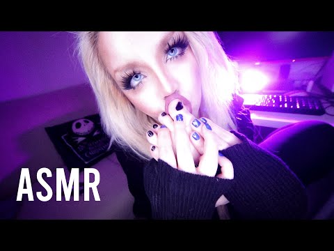 ASMR 👅💸 LICKING MY FEET FOR MY SIMPS