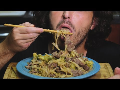 ASMR SPICY Beef and Broccoli Noodles!  먹방 ( SOFT EATING SOUNDS)