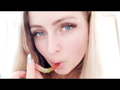 #asmr/ #edibleworms/eating sounds/ speak three languages ​​/ my native language / where am I from