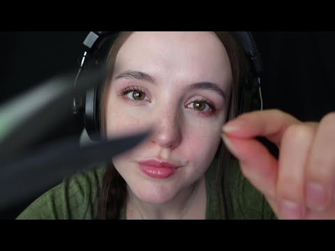 ASMR Face touching and plucking that makes sounds 😴 Mouth sounds, Brush, Q-tip and Scissors 😴