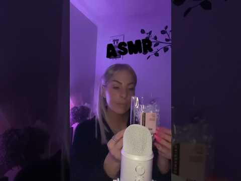 ASMR CLICKY WHISPER & GENTLE CLICKY TAPPING SOUNDS FOR TINGLES #sleepaid #asmr