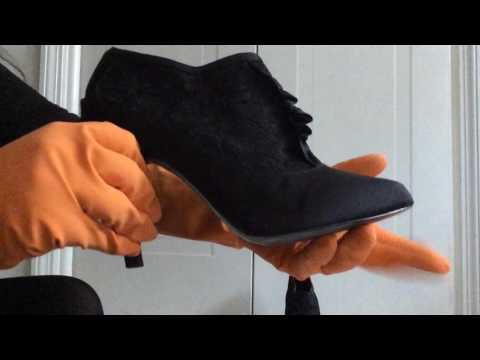 .::ASMR::. Latex gloves examine black heels (tapping, and scratching sounds) *{No talking}*