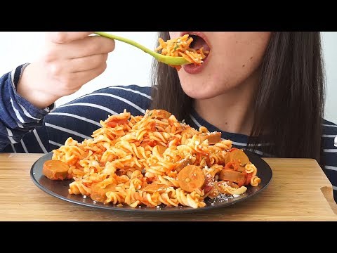 ASMR Eating Sounds: Spicy Hot Dog Pasta ~ Vegan (No Talking)