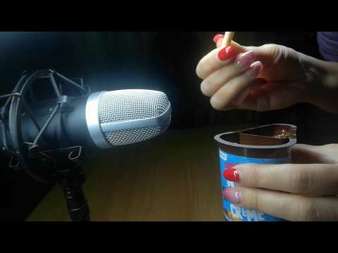 ASMR tapping&eating sounds