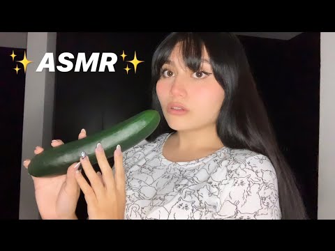 Comiendo pepino- sonidos crujientes- María ASMR
