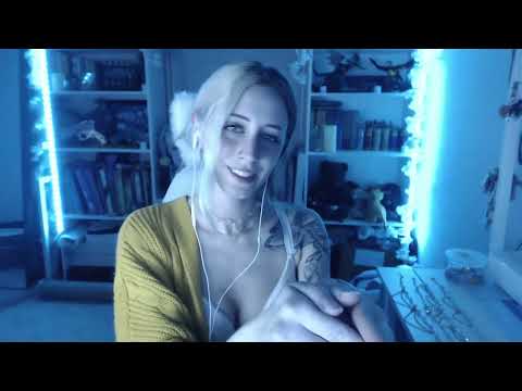 ASMR 💙 Sensitive mic rubbing and tapping. Best microphone triggers!