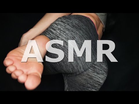 ASMR | Scratching Leggings