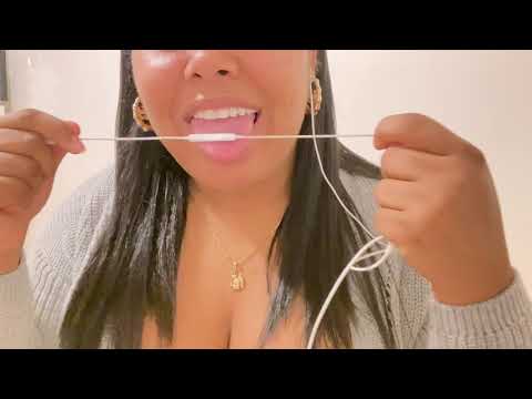 ASMR |😛Mic Licking ONLY. NO TALKING 🤐  ( YOU WILL GET TINGLES! )