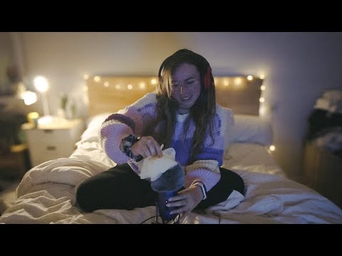 ASMR tapping & scratching in my bed (almost no talking)
