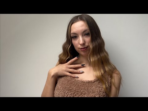 ASMR | Collarbone tapping, close-up whispering, trigger words, fabric scratching💨(german/deutsch)