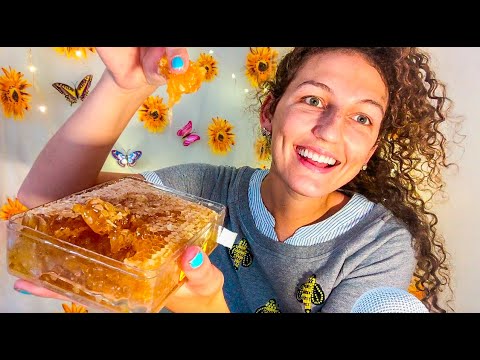 ASMR~ 🍯💛HONEYCOMB EATING (sticky chewing and mouth sounds)💛🍯