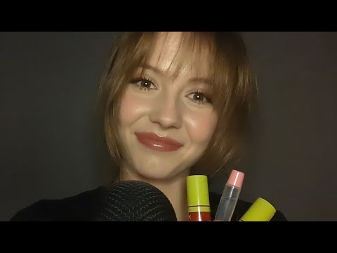 ASMR | Mouth Sounds and Kisses😚💖💖 (lip gloss, mic touching, and breath blowing)