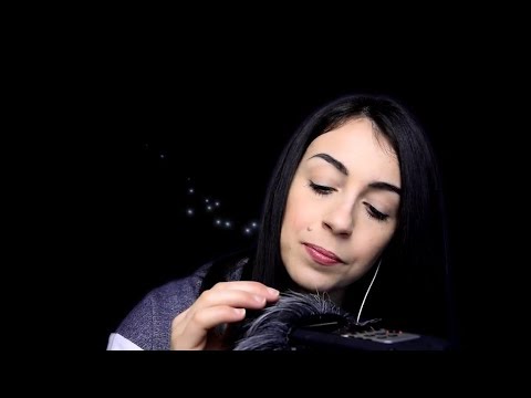 ASMR ITA /👄Usual and Unusual Mouth Sounds, Follow the light, Hand Movements, Brushing Micro! 😍
