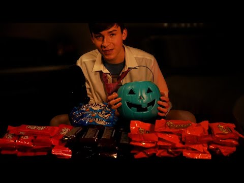 Sorting Halloween candy | Crinkling & Counting AMSR