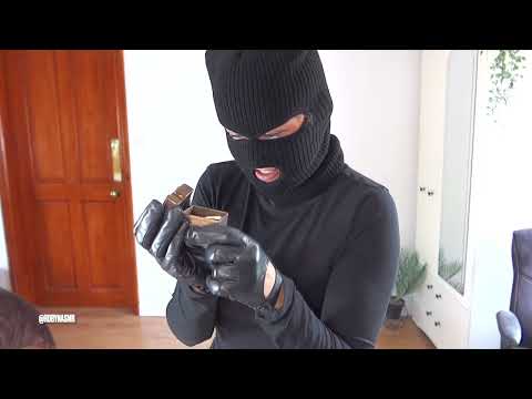 Burglar Obsessed with Gold & Diamonds 💎 Roleplay ft. Balaclava