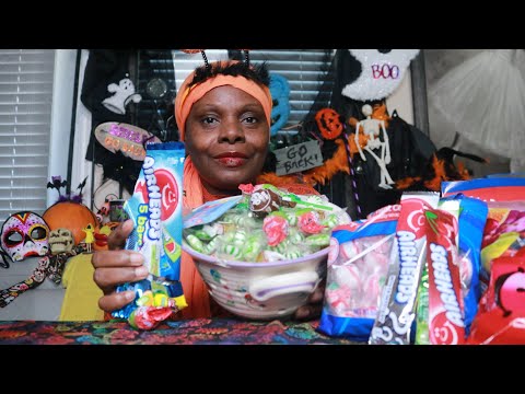 DECIDED TO GIVE OUT CANDY THIS YEAR FOR HALLOWEEN ASMR