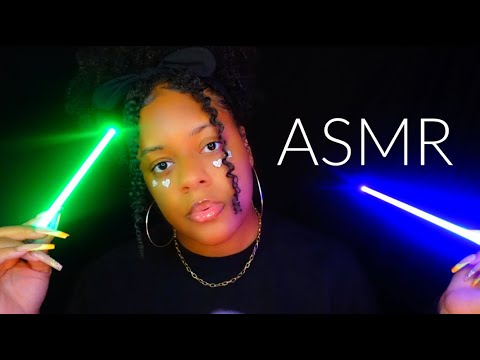 ASMR | ✨Follow The Light & Focus 🔦 (✨TAPPING, WHISPERS, EYE TESTS..♡✨)