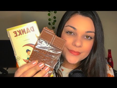 ASMR: Comendo Um Chocolate Incrível 🍫 (Sussurros e Mastigação)