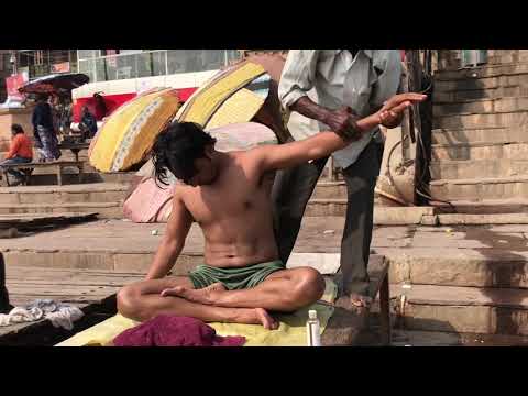 INDIAN STREET BARBER RELAXING HEAD MASSAGE THERAPY at HOLI CITY VARANASI |ASMRYOGi2(Ep-29)4/4
