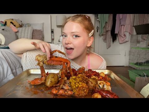 ASMR~EATING A SPICY SEAFOOD BOIL (Shrimp, crab, crawfish, corn, potato, quail egg) 🦀🦞🦐🍤🐟