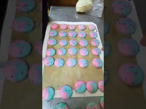 Scraping macarons #asmr #satisfyingvideo #oddlysatisfying