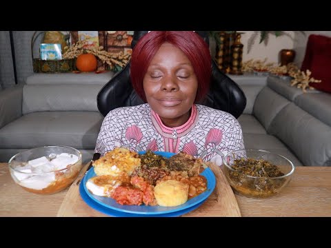BEEN WAITING ALL YEAR FINALLY THANKSGIVING DINNER ASMR EATING SOUNDS 2021