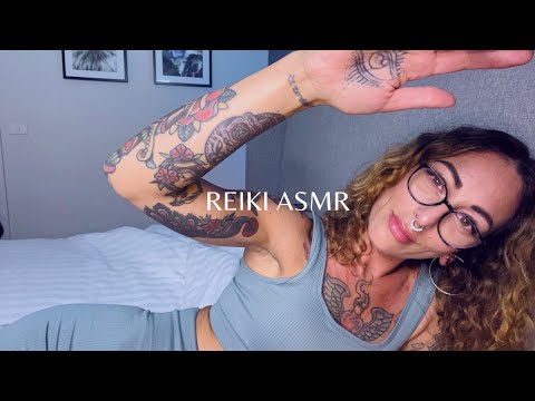 Roleplay ASMR : Sensual, Loving, Hypnotic Reiki and Massage in bed. Mouth sounds & Oils 💆‍♀️👄