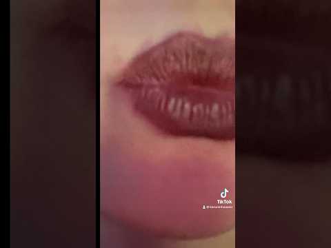 Asmr kissis / beijinhos na tela