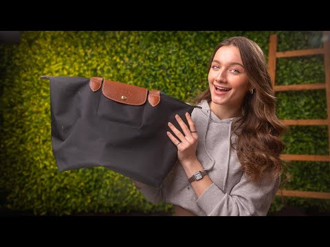 ASMR - Whats In My Bag?