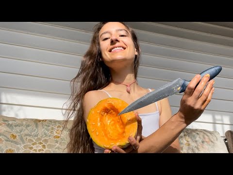 #ASMR EATING CANTALOUPE MELON 🍈 / MESSY/ MOUTH SOUNDS/ KISSES/ SLURPING FOR TINGLES AND RELAXATION