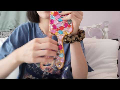 First ever ASMR video! Tapping&scratching on objects :)