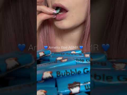 I 💙 blowing bubbles #bubblegum #chewinggum #gumchewing