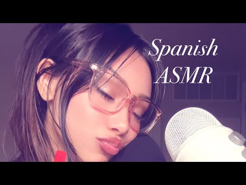 Spanish ASMR ~ mouth sounds + soft kisses (hand movements) ☀️