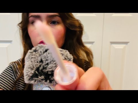 Asmr ~ One￼ Minute Lipgloss Application! 💕💄