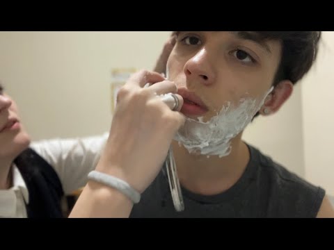 ASMR FAZENDO A BARBA