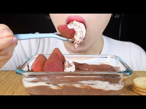 ASMR Chocolate Pudding with Whipped Cream and Frozen Strawberries Eating Sounds Mukbang