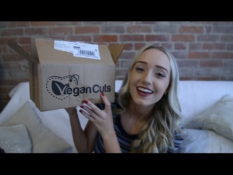 Unboxing Vegan Cuts Box ASMR + Mic Updates! | GwenGwiz