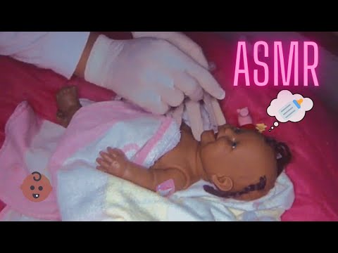 ASMR Dando banho na sua bebê + primeiros cuidados.👶🏿