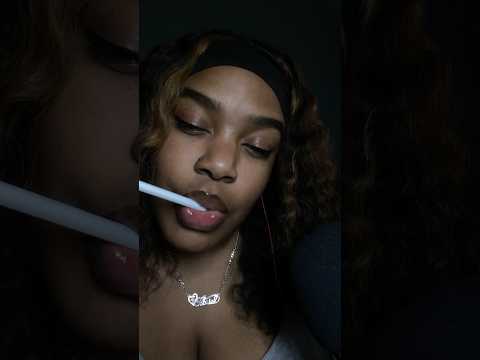 spit painting 🥷🏽 #asmr #mouthsounds #spitpainting #bequiet