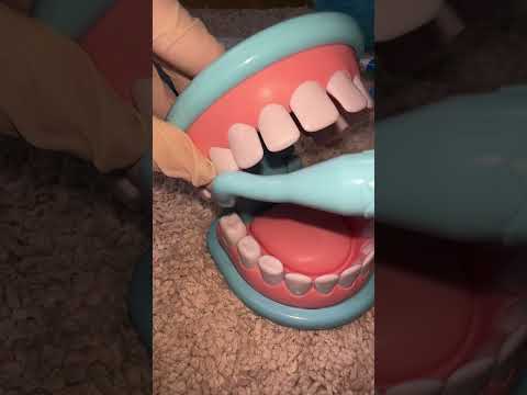 Dentista agressivo trocando seu aparelho - ASMR #shorts