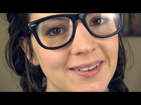 ASMR Nancy does your makeup - Roleplay