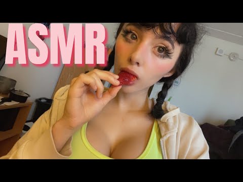 ASMR | 🍓Eating Stawberries (✨Monching)