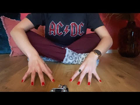 ASMR - Fast and Aggressive Floor Tapping and Scratching - No Talking
